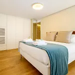 Discovery Luxury Historic House At Rua Flores Appartamento