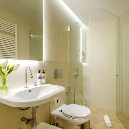 Appartamento Discovery Luxury Historic House At Rua Flores Oporto